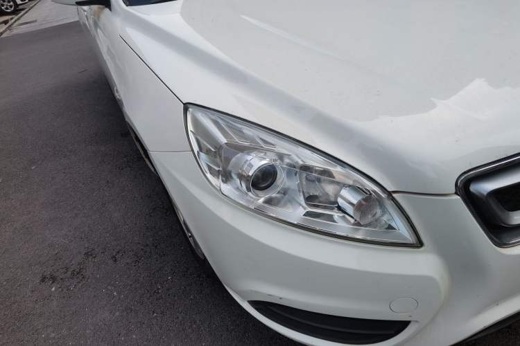 Used BAIC Senova D50 2014 1.5L CVT Standard Edition Right Front Headlight