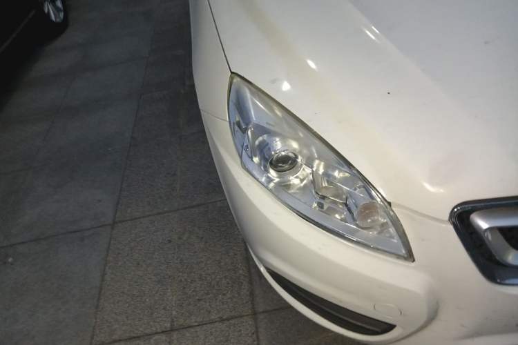 Used BAIC Senova D50 2014 1.5L manual standard version Right Front Headlight