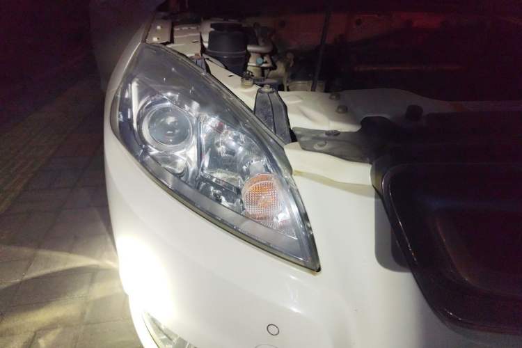 Used BAIC Senova D50 2014 1.5L manual comfort version Right Front Headlight