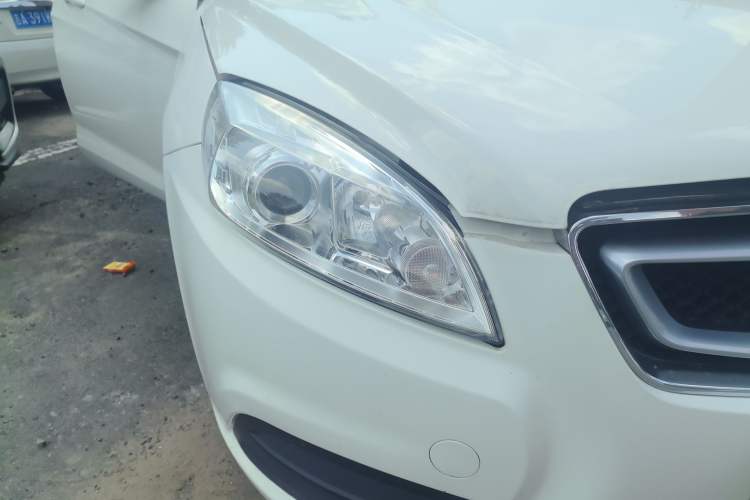 Used BAIC Senova D50 2014 1.5L CVT Standard Edition Right Front Headlight