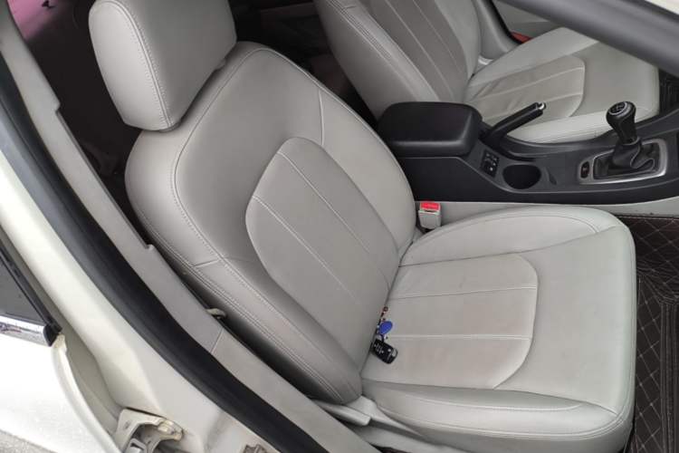 Used BAIC Senova D50 2014 1.5L manual comfort version Right Front Seat