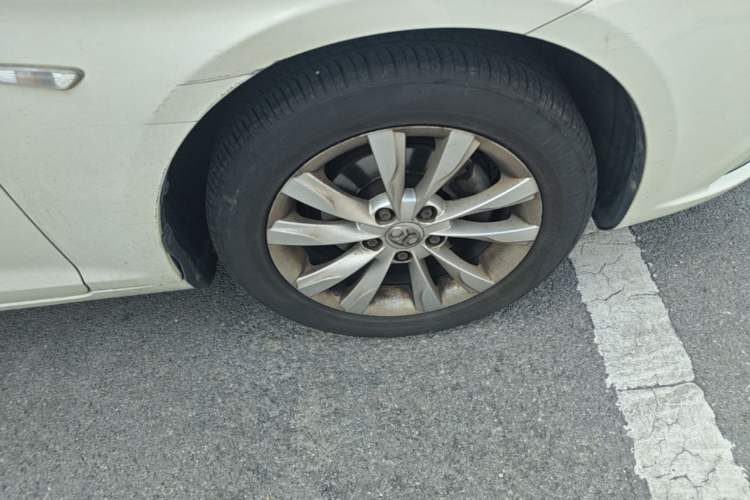 Used BAIC Senova D50 2014 1.5L manual comfort version Right Front Wheel Hub