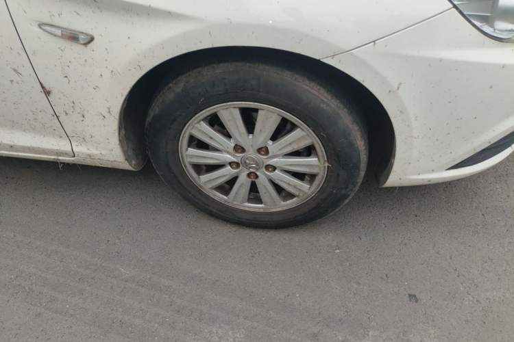 Used BAIC Senova D50 2014 1.5L CVT Standard Edition Right Front Wheel Hub