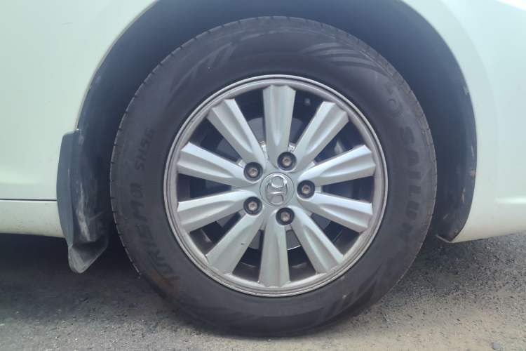 Used BAIC Senova D50 2014 1.5L CVT Standard Edition Right Front Wheel Hub