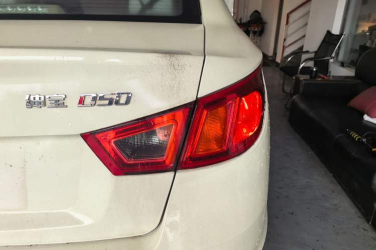 Used BAIC Senova D50 2014 1.5L CVT Standard Edition Right Rear Taillight