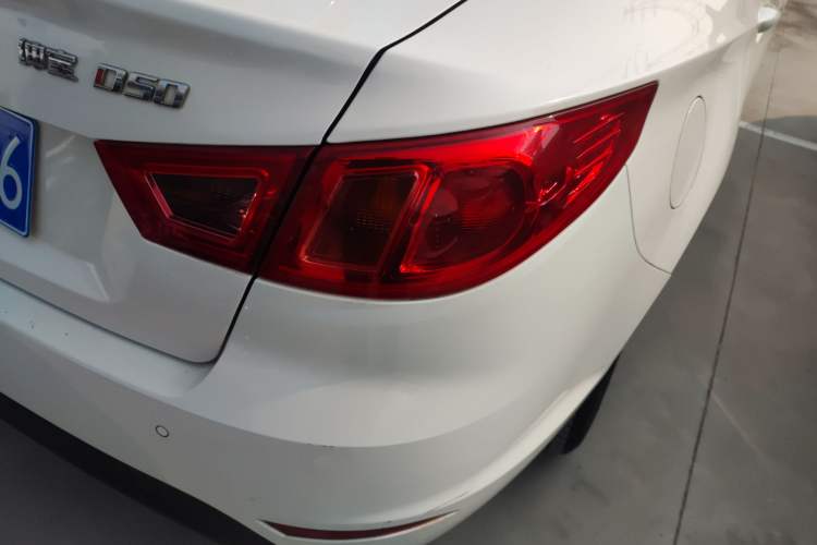 Used BAIC Senova D50 2014 1.5L CVT Standard Edition Right Rear Taillight
