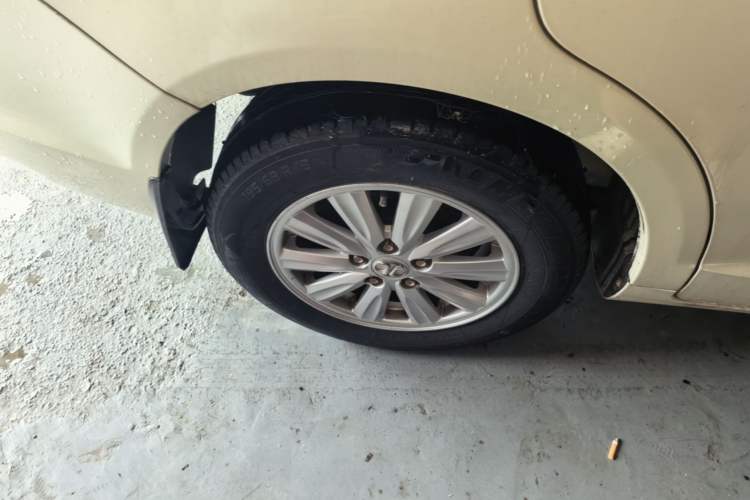 Used BAIC Senova D50 2014 1.5L CVT Standard Edition Right Rear Wheel Hub