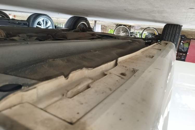 Used BAIC Senova D50 2014 1.5L manual comfort version Right Side Sill