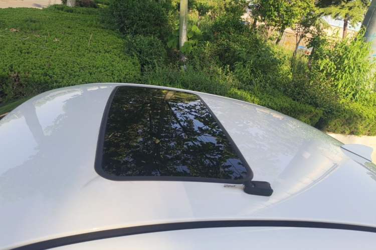 Used BAIC Senova D50 2014 1.5L manual comfort version Roof