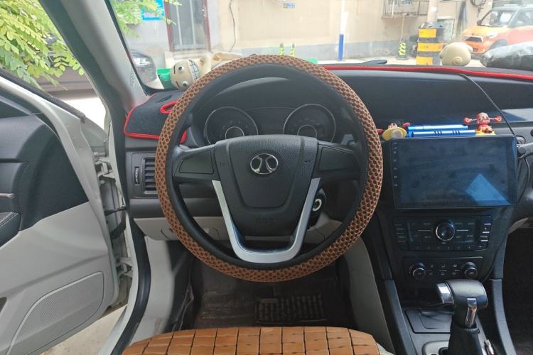 Used BAIC Senova D50 2014 1.5L CVT Standard Edition Steering Wheel