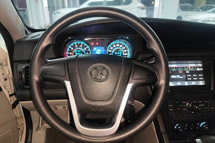 Used BAIC Senova D50 2014 1.5L CVT Standard Edition Steering Wheel