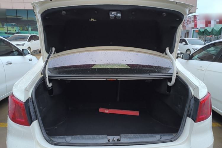 Used BAIC Senova D50 2014 1.5L manual comfort version Trunk