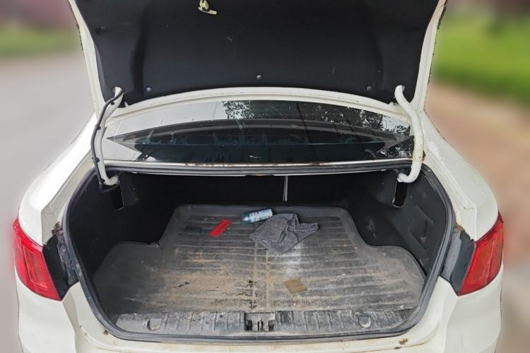 Used BAIC Senova D50 2014 1.5L manual standard version Trunk