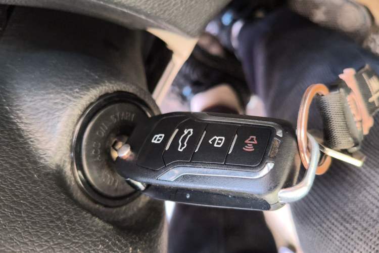 Used BAIC Senova D50 2014 1.5L manual comfort version Vehicle Key