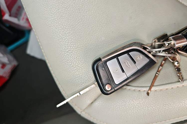 Used BAIC Senova D50 2014 1.5L manual comfort version Vehicle Key