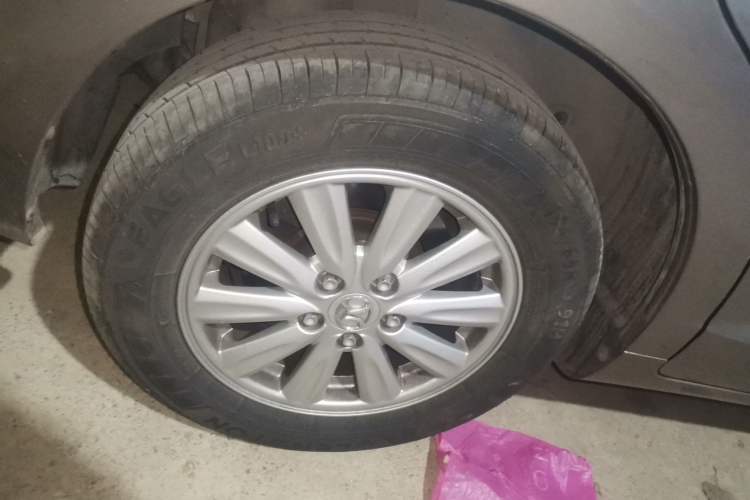 Used BAIC Senova D50 2014 1.5L CVT Standard Edition Right Rear Wheel Hub
