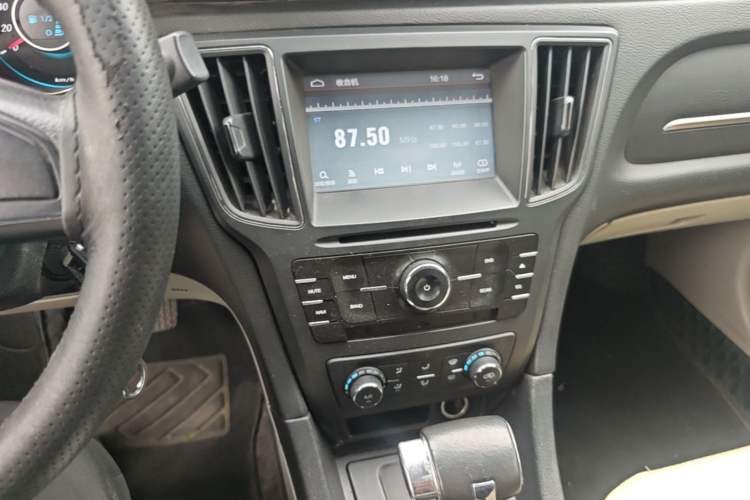 Used BAIC Senova D50 2015 1.5L CVT Standard Value Navigation Edition Audio And AC Panel
