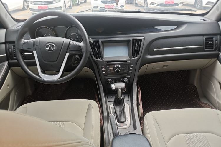 Used BAIC Senova D50 2015 1.5L CVT Standard Value Navigation Edition Center Console