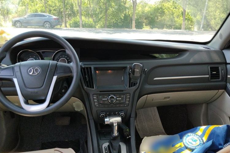 Used BAIC Senova D50 2015 1.5L CVT Standard Value Navigation Edition Center Console