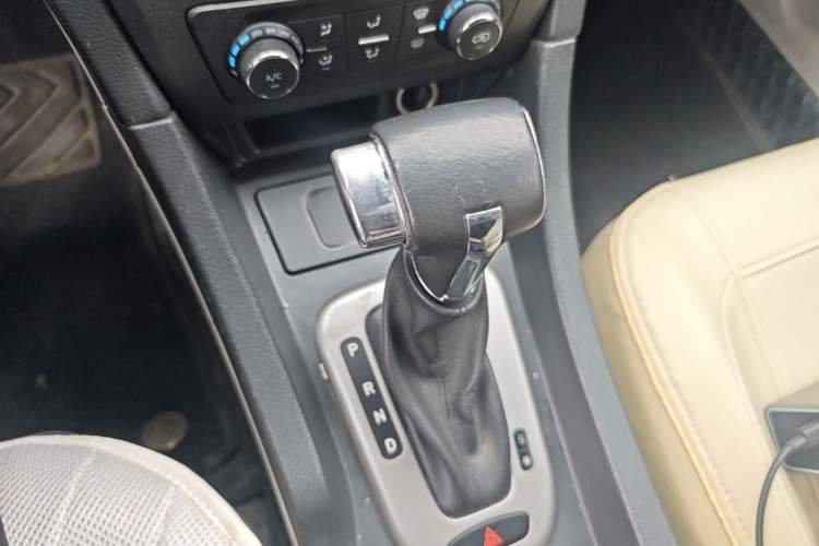 Used BAIC Senova D50 2015 1.5L CVT Standard Value Navigation Edition Gear Lever
