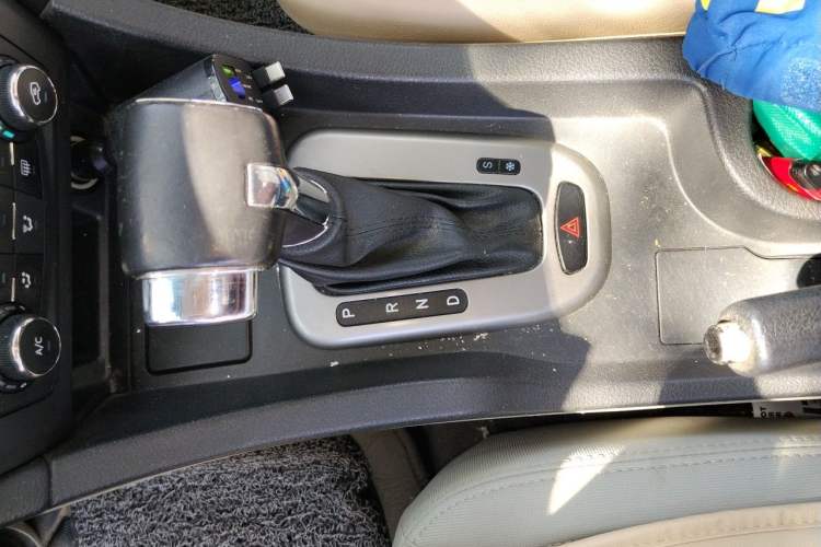 Used BAIC Senova D50 2015 1.5L CVT Standard Value Navigation Edition Gear Lever