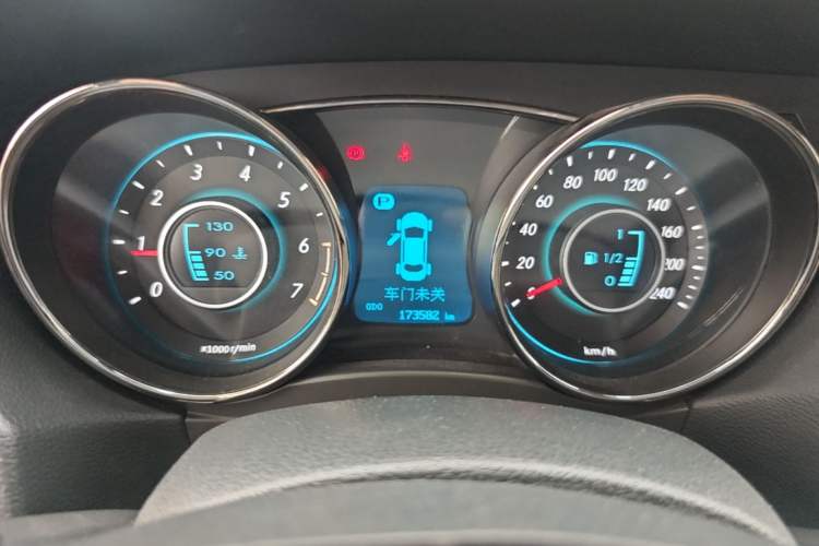 Used BAIC Senova D50 2015 1.5L CVT Standard Value Navigation Edition Instrument Cluster