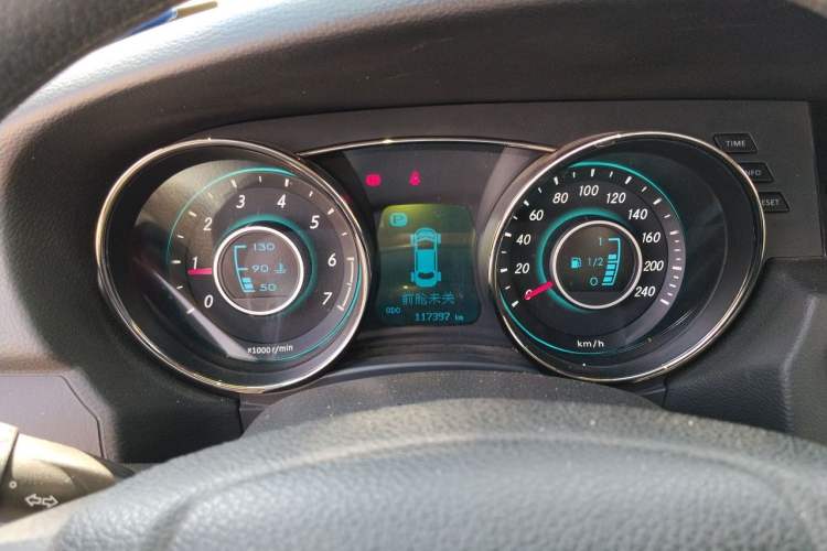 Used BAIC Senova D50 2015 1.5L CVT Standard Value Navigation Edition Instrument Cluster