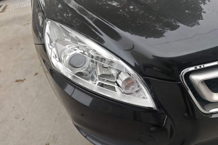 Used BAIC Senova D50 2015 1.5L CVT Standard Value Navigation Edition Right Front Headlight