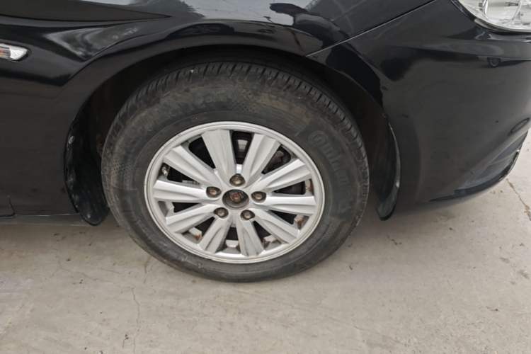 Used BAIC Senova D50 2015 1.5L CVT Standard Value Navigation Edition Right Front Wheel Hub