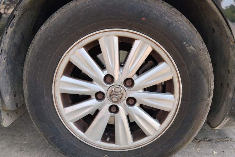 Used BAIC Senova D50 2015 1.5L CVT Standard Value Navigation Edition Right Front Wheel Hub