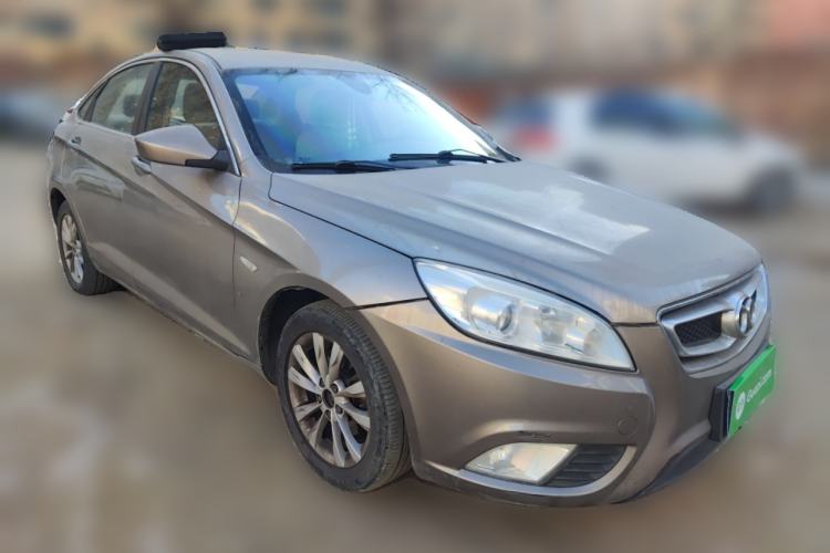 Used BAIC Senova D50 2015 1.5L Manual Comfort Value Navigation Edition Front Right 45 Deg