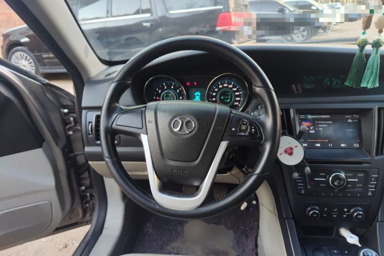 Used BAIC Senova D50 2015 1.5L Manual Comfort Value Navigation Edition Steering Wheel
