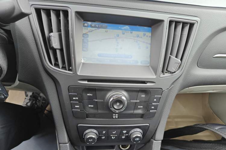 Used BAIC Senova D50 2015 1.5L CVT Standard Value Navigation Edition Audio And AC Panel
