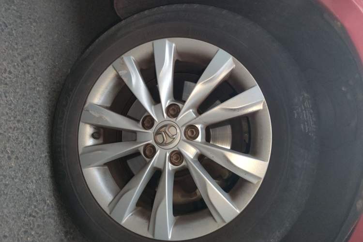Used BAIC Senova D50 2015 1.5L Manual Comfort Value Navigation Edition Right Front Wheel Hub