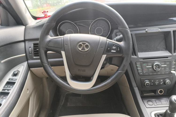 Used BAIC Senova D50 2015 1.5L Manual Comfort Value Navigation Edition Steering Wheel