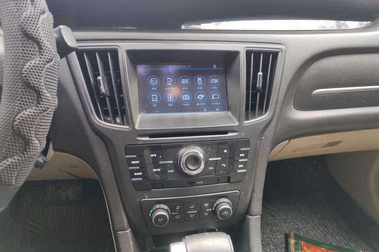 Used BAIC Senova D50 2015 1.5L CVT Standard Value Navigation Edition Audio And AC Panel