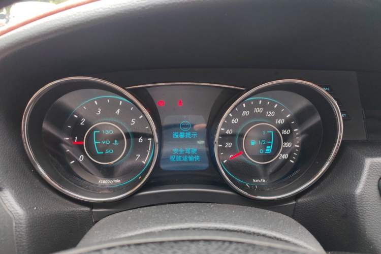 Used BAIC Senova D50 2015 1.5L CVT Standard Value Navigation Edition Instrument Cluster