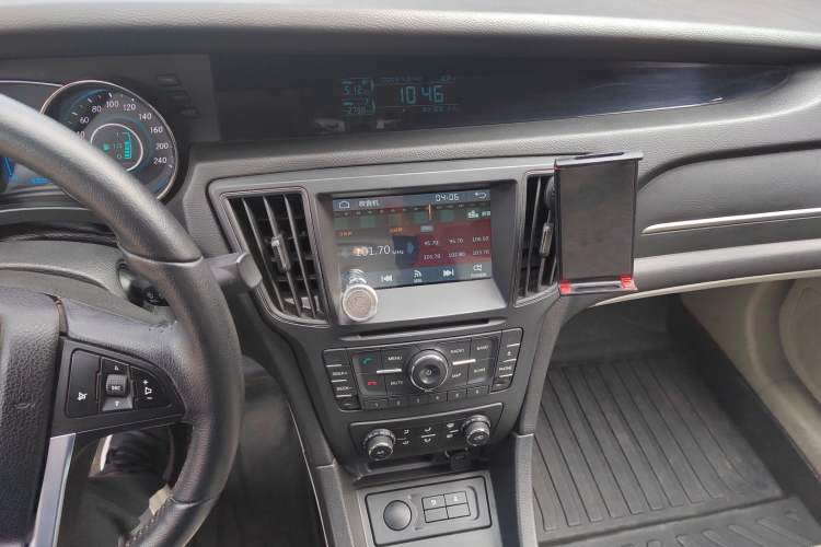 Used BAIC Senova D50 2015 1.5L Manual Comfort Value Navigation Edition Audio And AC Panel