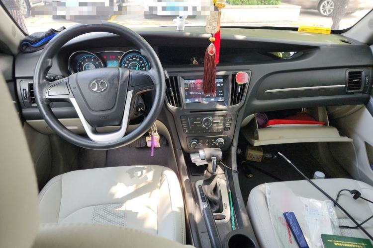 Used BAIC Senova D50 2015 1.5L CVT Standard Value Navigation Edition Center Console
