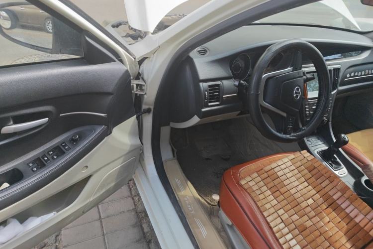Used BAIC Senova D50 2015 1.5L Manual Comfort Value Navigation Edition Driver Seat