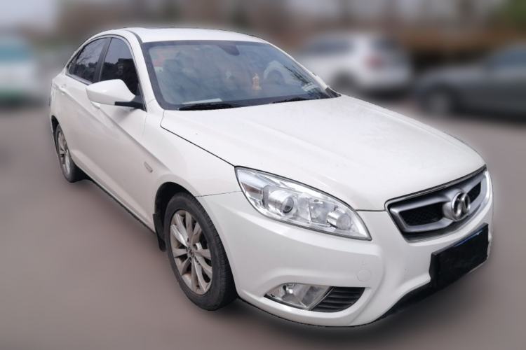 Used BAIC Senova D50 2015 1.5L Manual Comfort Value Navigation Edition Front Right 45 Deg