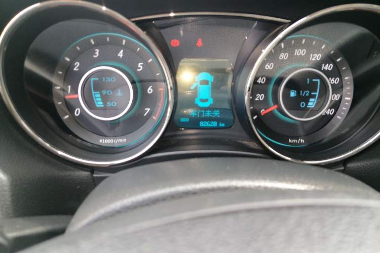 Used BAIC Senova D50 2015 1.5L Manual Comfort Value Navigation Edition Odometer Close Up