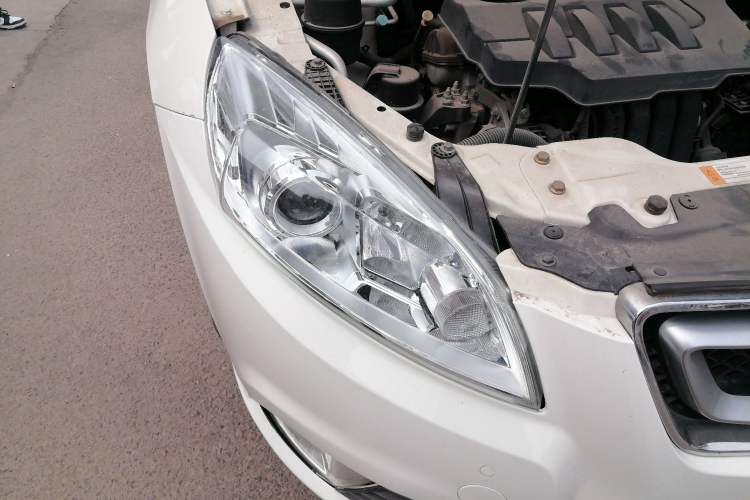 Used BAIC Senova D50 2015 1.5L Manual Comfort Value Navigation Edition Right Front Headlight