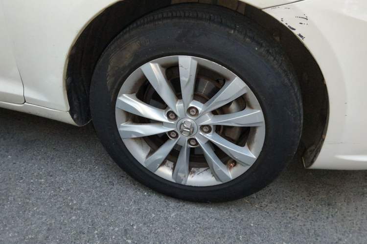 Used BAIC Senova D50 2015 1.5L Manual Comfort Value Navigation Edition Right Front Wheel Hub