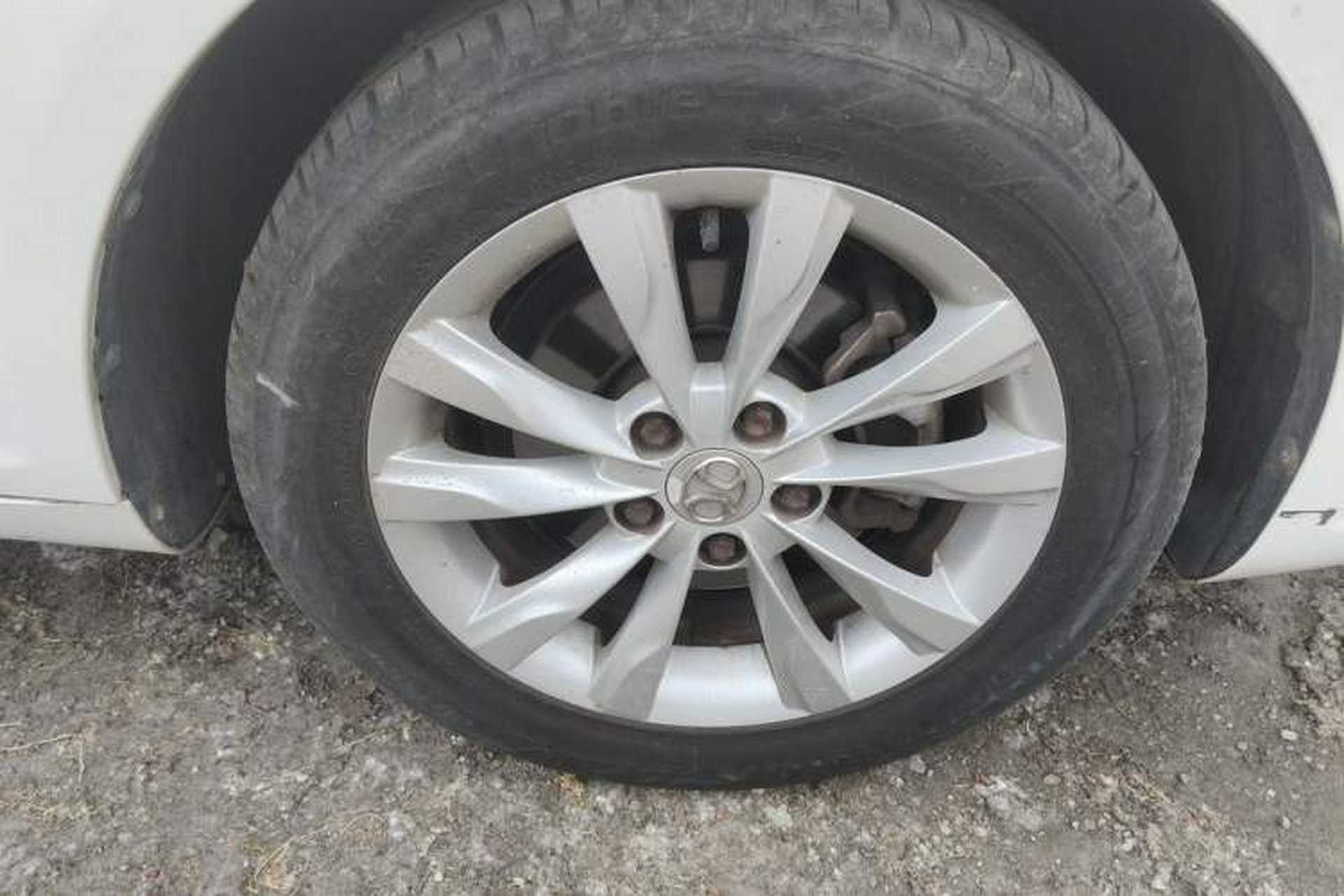Used BAIC Senova D50 2015 1.5L Manual Comfort Value Navigation Edition Right Front Wheel Hub