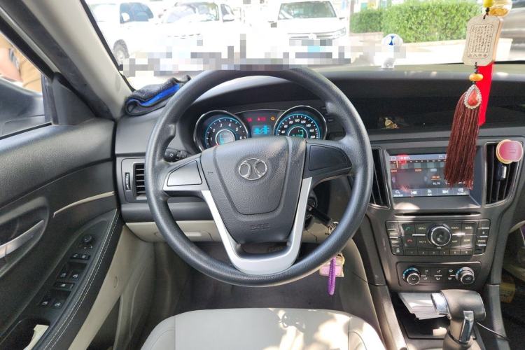 Used BAIC Senova D50 2015 1.5L CVT Standard Value Navigation Edition Steering Wheel