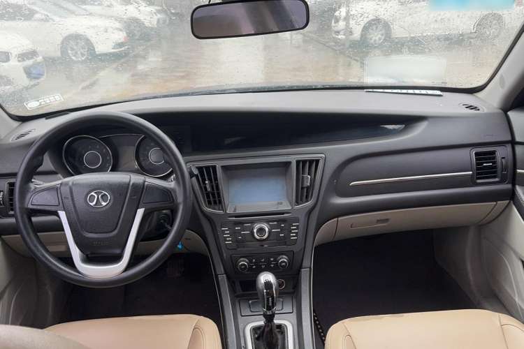 Used BAIC Senova D50 2016 1.5L Manual Standard Edition Center Console