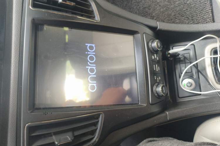 Used BAIC Senova D50 2016 1.5L Manual Elite Edition Audio And AC Panel