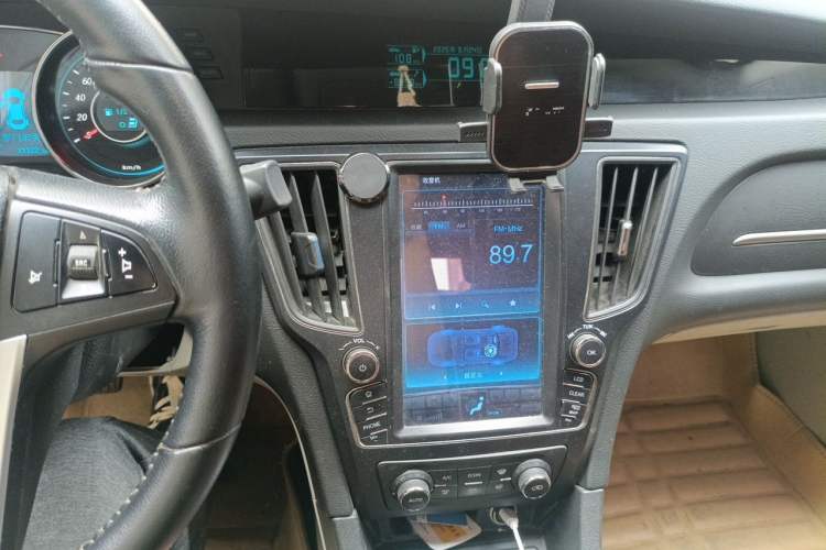Used BAIC Senova D50 2016 1.5L Manual Elite Edition Audio And AC Panel