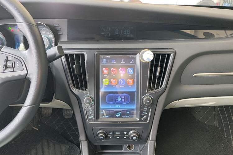 Used BAIC Senova D50 2016 1.5L Manual Elite Edition Audio And AC Panel